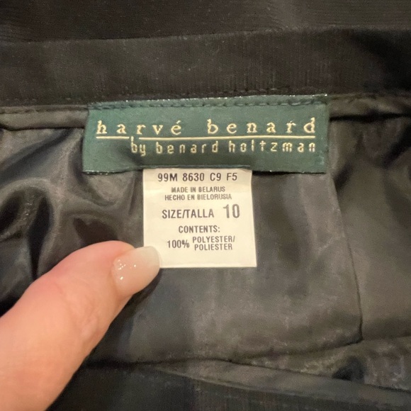 🖤Harve Benard size 10 little black skirt.  A staple item! - Picture 3 of 5